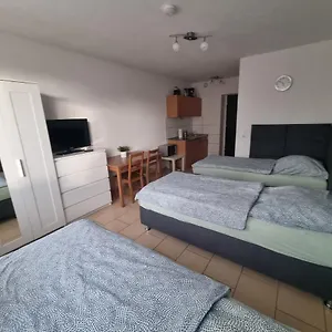 Workers-sleep-station Apartment Köln
